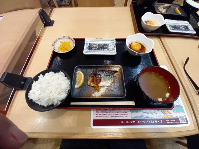 朝食
