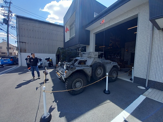 装甲車2
