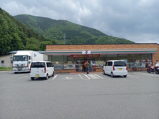 コンビニ