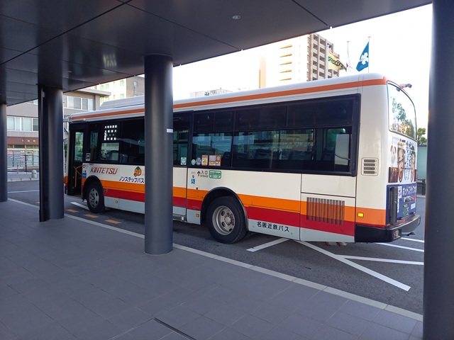 バス
