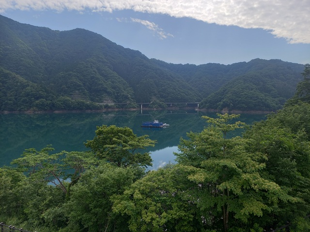 ダム湖