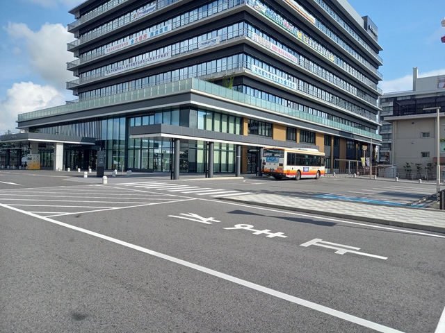 バス