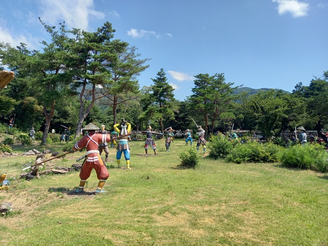 場内