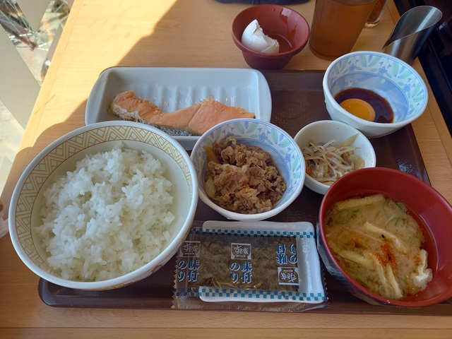 朝食