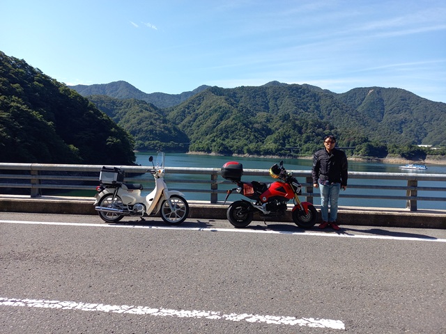 ダム湖