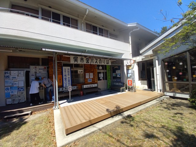 ベンチ1