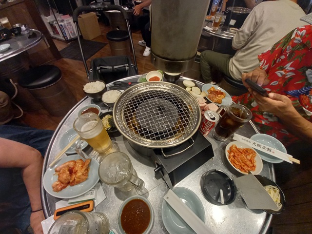 テーブル