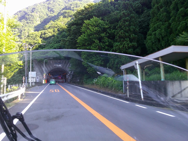 トンネル