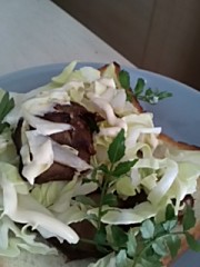 キャベツ焼き豚サンド