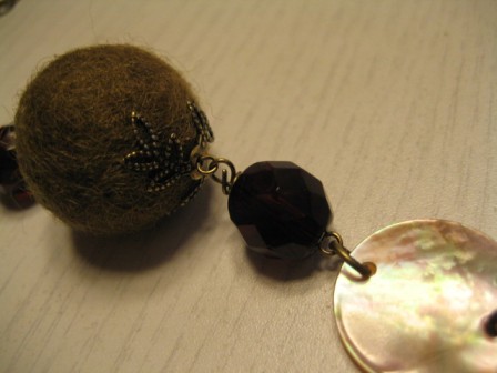 フェルトボンボンアップ